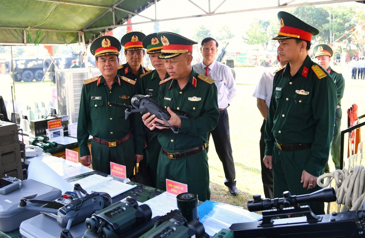 Khánh Hòa ra quân huấn luyện gắn với thi đua chào mừng Ngày bầu cử